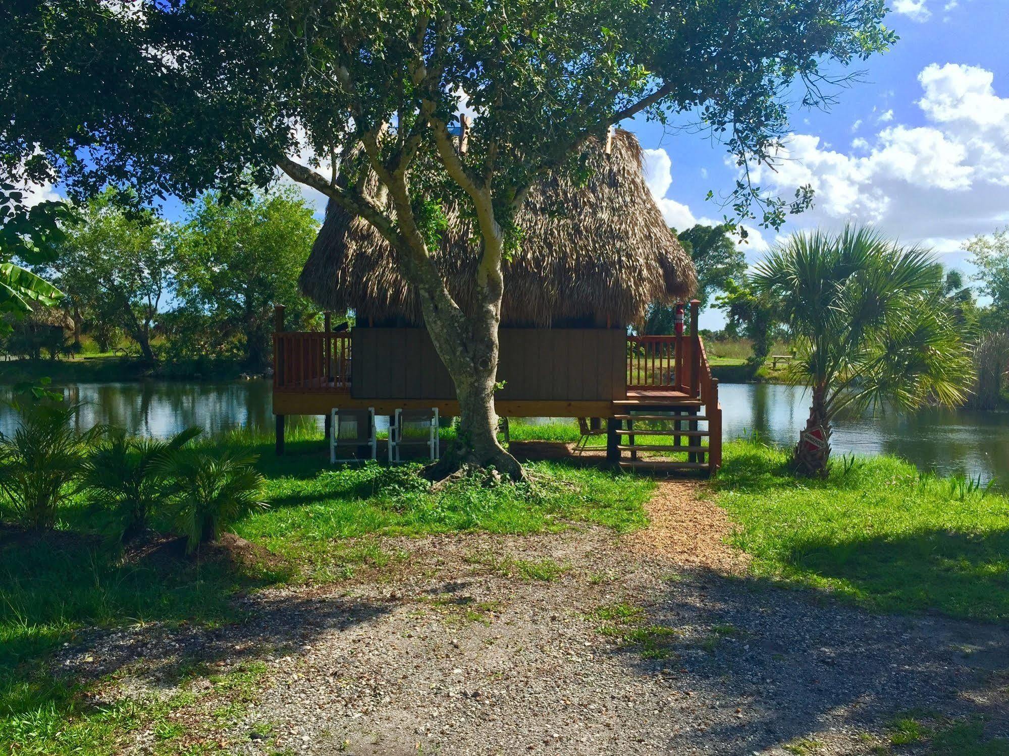 Everglades Chickee Cottage & Bungalow - Ochopee Exteriör bild